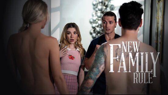 Семейная групповуха с грудастой мамкой и юной дочкой